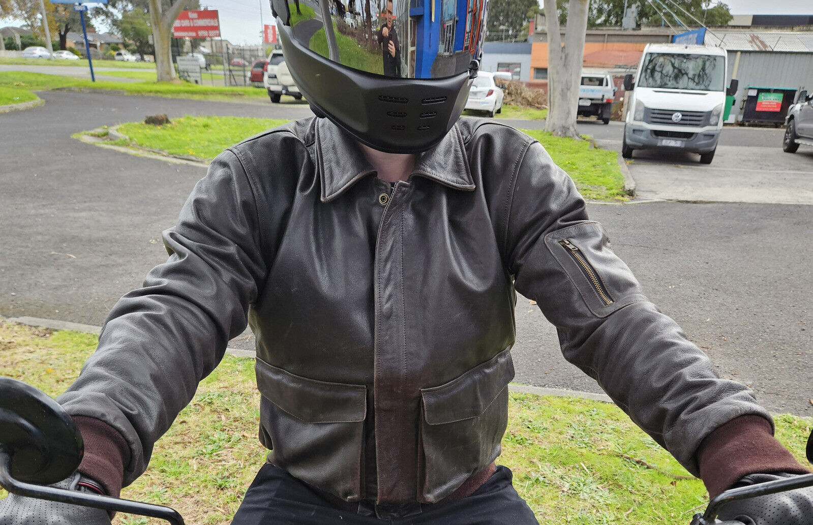 McQueen Vintage Line Retro Leather Motorcycle Jacket